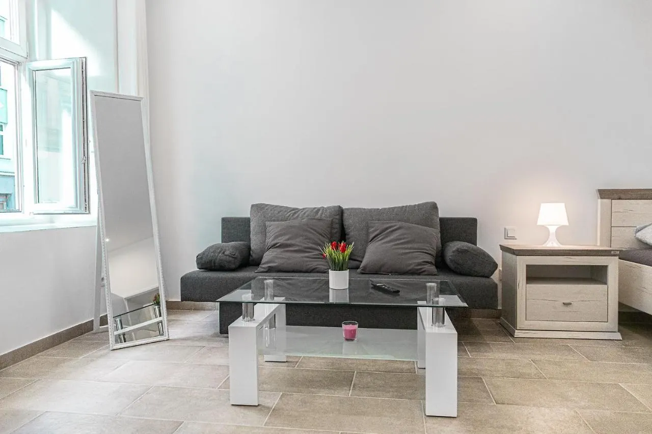 Appartement Homelike 2Br Apt Near U1 Reumannplatz - 9 Min To Center Wenen Oostenrijk