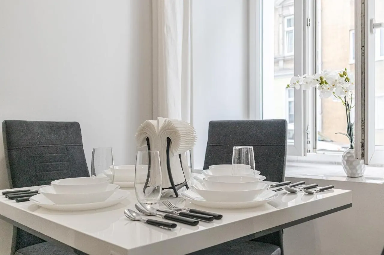 Homelike 2Br Apt Near U1 Reumannplatz - 9 Min To Center Viena Austria