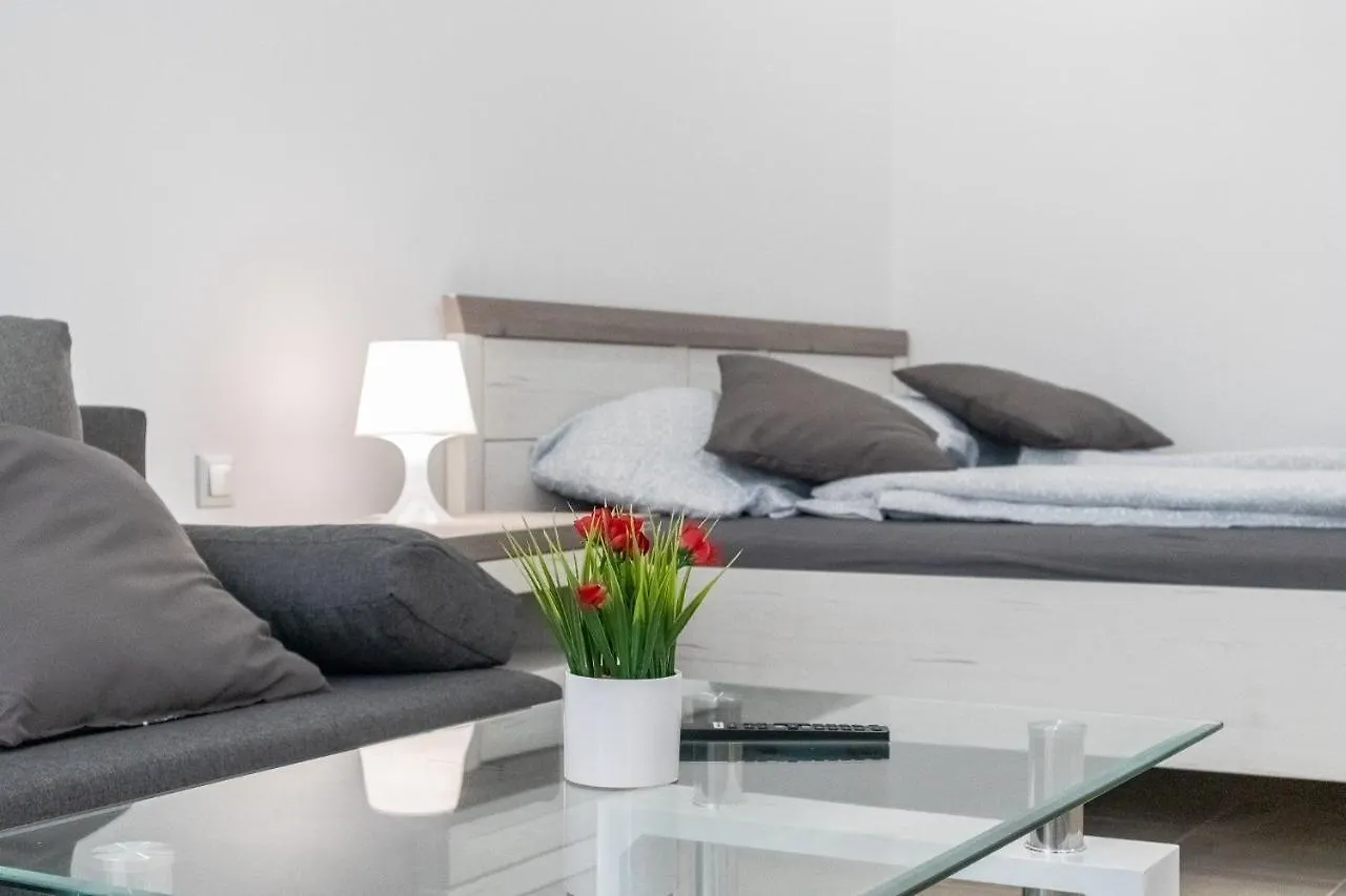 Homelike 2Br Apt Near U1 Reumannplatz - 9 Min To Center Viena 0*,  Austria